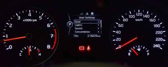 Подержанный Kia Sportage IV, 2.4 л, 2017 в Шардже от Honey Gidosha Used Cars Tr. Белый цвет.  | AUTO.AE