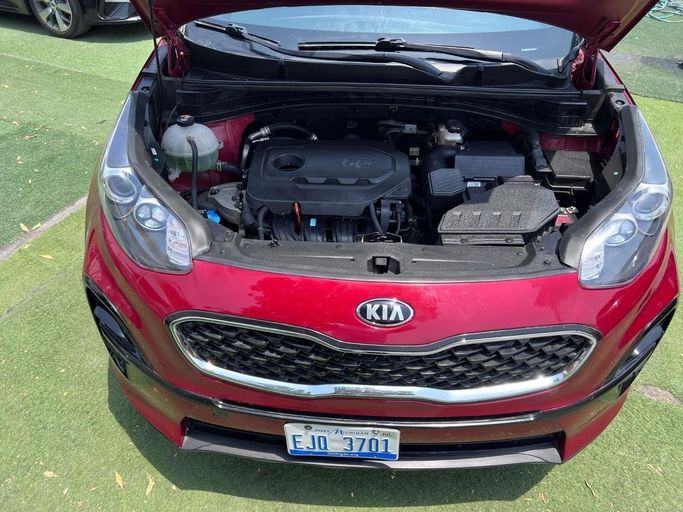 Подержанный Kia Sportage IV Рестайлинг, 2.4 л, 2020 в Шардже от Tabarak Used Cars Красный цвет. Американская | AUTO.AE