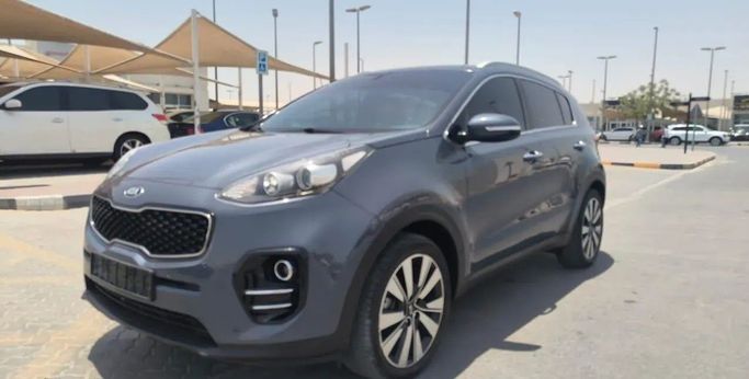Подержанный Kia Sportage IV, 2.4 л, 2018 в Шардже от Al Rukn Al Masie Used Cars Серый цвет. GCC | AUTO.AE