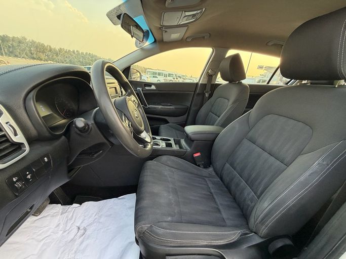 Used Kia Sportage IV, 2.0 l, 2019 in UAE, Sharjah by Hesham Safwat  Used Cars, Silver color. GCC Specs | AUTO.AE | Listing #295401 — photo 14 of 18