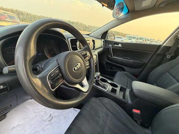 Used Kia Sportage IV, 2.0 l, 2019 in UAE, Sharjah by Hesham Safwat  Used Cars, Silver color. GCC Specs | AUTO.AE | Listing #295401 — photo 10 of 18