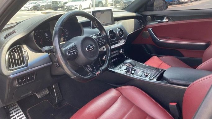 Used Kia Stinger I Facelift, 3.3 l, 2020 in Sharjah by Halla Cars, Grey color. GCC Specs | AUTO.AE