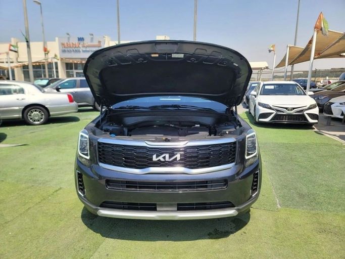 Used Kia Telluride I, 3.8 l, 2020 in Sharjah by Tabarak Used Cars, Grey color. American Specs | AUTO.AE