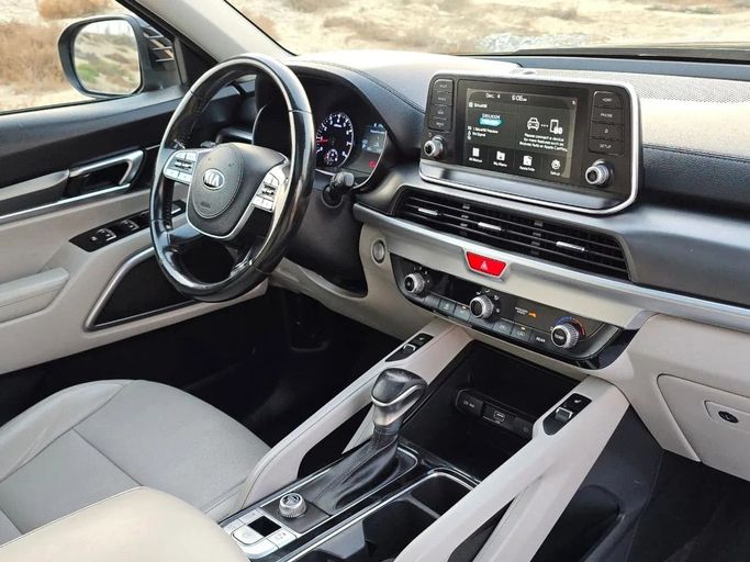 Подержанный Kia Telluride I, 3.8 л, 2020 в Шардже от Al Jana Used Cars Коричневый цвет. Американская | AUTO.AE