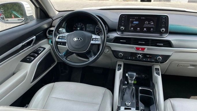 Used Kia Telluride I, 3.8 l, 2020 in Sharjah by Halla Cars, White color. American Specs | AUTO.AE