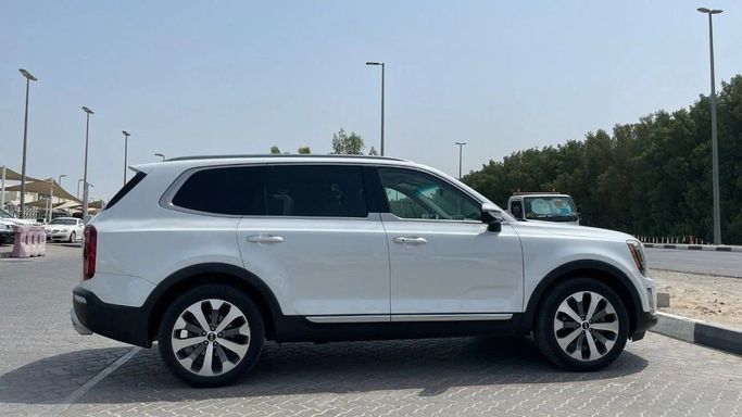 Used Kia Telluride I, 3.8 l, 2020 in Sharjah by Halla Cars, White color. American Specs | AUTO.AE