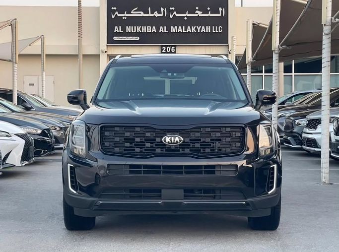 Подержанный Kia Telluride I, 3.8 л, 2021 в Шардже от Al Nukhba Al Malakyah Used Cars Черный цвет. Американская | AUTO.AE