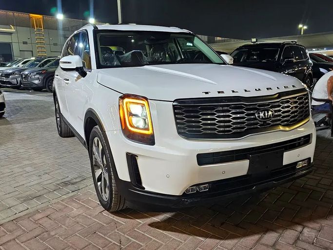 مستعملة Kia Telluride I, 3.8 l, 2021 في في الشارقة من Al Hedou Used Cars، اللون أبيض. المواصفات الكندية | AUTO.AE