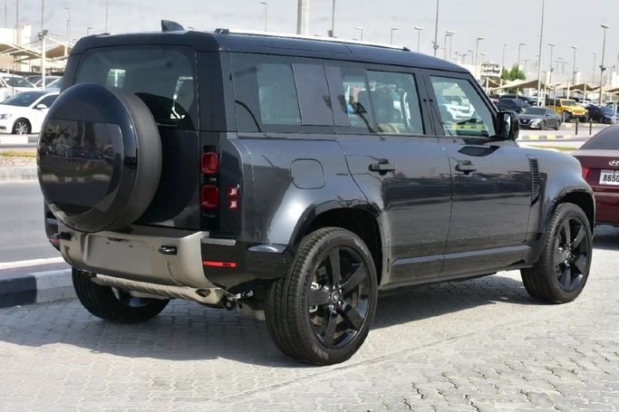 Новый Land Rover Defender 110 II, 3.0 л, 2025 в Шардже от Alfaris Used Cars Черный цвет. Other | AUTO.AE