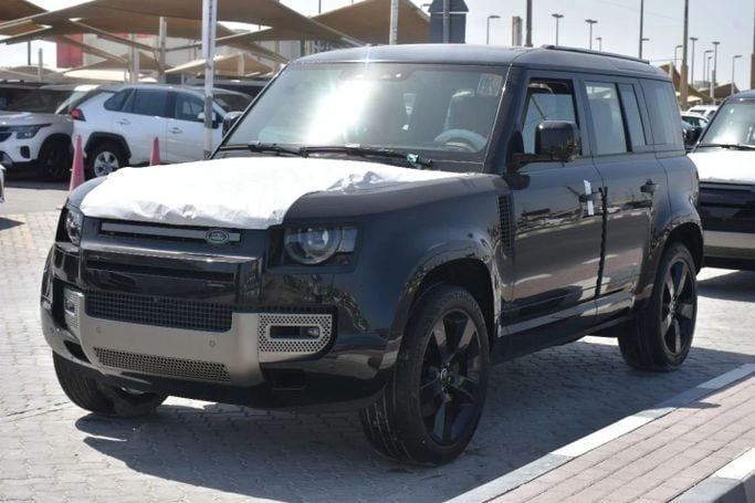 Новый Land Rover Defender 110 II, 2.0 л, 2025 в Шардже от Alfaris Used Cars Черный цвет. Other | AUTO.AE