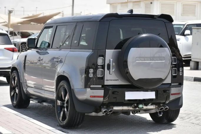 Used Land Rover Defender 110 II, 3.0 l, 2024 in Sharjah by Alfaris Used Cars, Silver color. Other | AUTO.AE