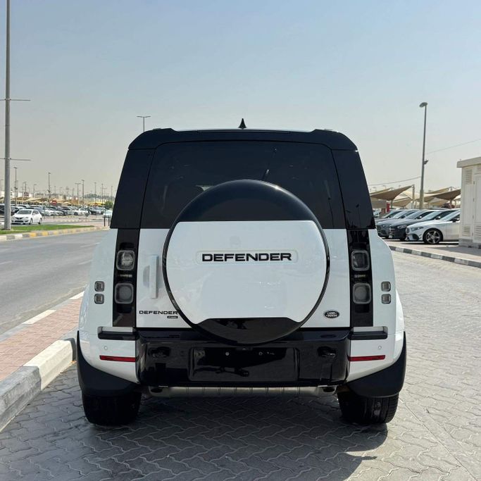 Used Land Rover Defender P400 II, 3.0 l, 2023 in Sharjah by Alfaris Used Cars, White color. Other | AUTO.AE