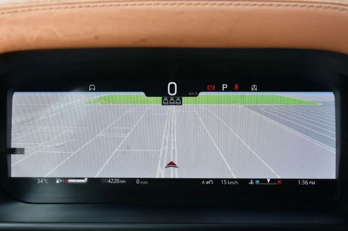 Подержанный Land Rover Defender 90 II, 5.0 л, 2024 в Шардже от Alfaris Used Cars Черный цвет. Other | AUTO.AE