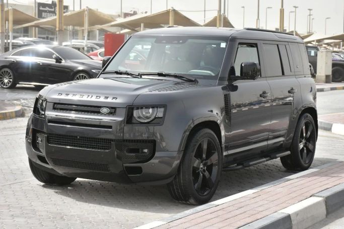Подержанный Land Rover Defender 110 II, 3.0 л, 2023 в Шардже от Alfaris Used Cars Серый цвет. Other | AUTO.AE