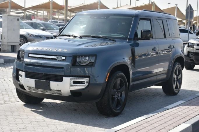 Подержанный Land Rover Defender 110 II, 3.0 л, 2023 в Шардже от Alfaris Used Cars Синий цвет. Other | AUTO.AE