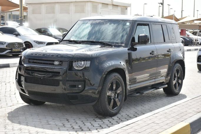 Подержанный Land Rover Defender 110 II, 3.0 л, 2024 в Шардже от Alfaris Used Cars Черный цвет. Other | AUTO.AE