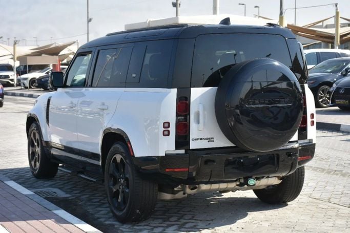 Подержанный Land Rover Defender 110 II, 3.0 л, 2022 в Шардже от Alfaris Used Cars Белый цвет. Other | AUTO.AE