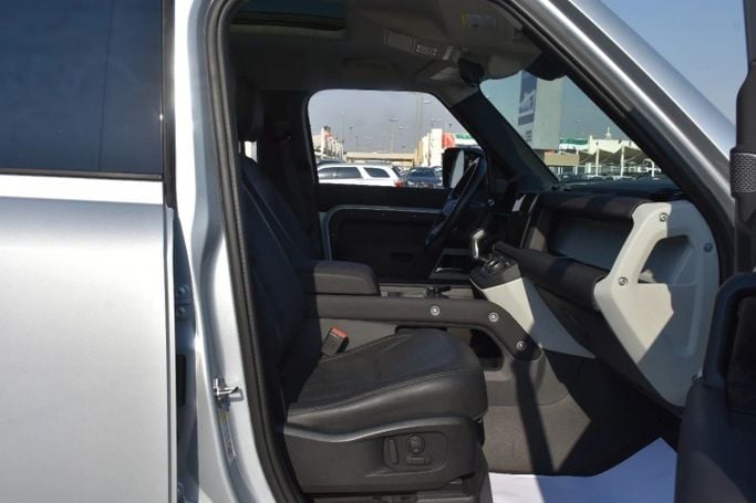 Used Land Rover Defender 110 II, 3.0 l, 2022 in Sharjah by Alfaris Used Cars, Silver color. Other | AUTO.AE