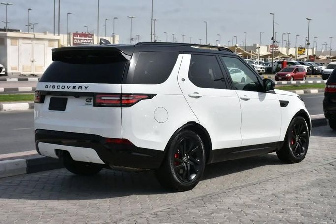 Used Land Rover Defender 110 II, 3.0 l, 2019 in Sharjah by Alfaris Used Cars, White color. Other | AUTO.AE