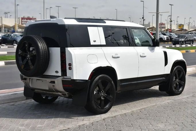 Подержанный Land Rover Defender 110 II, 3.0 л, 2022 в Шардже от Alfaris Used Cars Белый цвет. Other | AUTO.AE