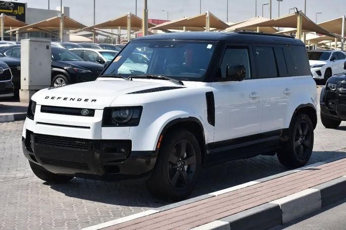 Подержанный Land Rover Defender 110 II, 3.0 л, 2022 в Шардже от Alfaris Used Cars Белый цвет. Other | AUTO.AE
