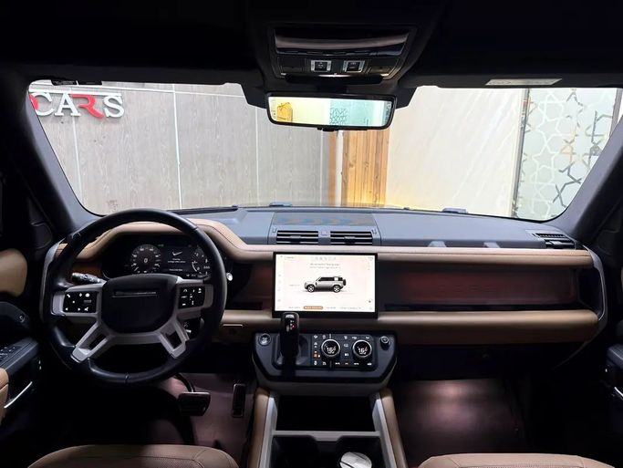 Used Land Rover Defender 110 II (L663), 3.0 l, 2025 in UAE, Sharjah by Speedcars, Black color. GCC Specs | AUTO.AE | Listing #295636 — photo 14 of 19