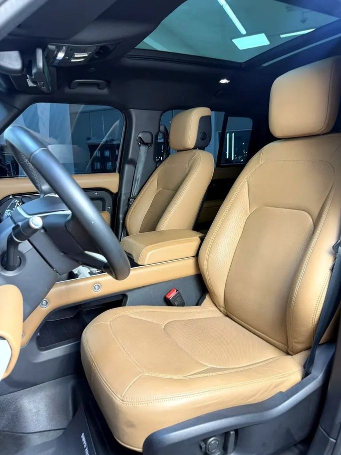 Used Land Rover Defender 110 II (L663), 3.0 l, 2025 in UAE, Sharjah by Speedcars, Black color. GCC Specs | AUTO.AE | Listing #295636 — photo 10 of 19