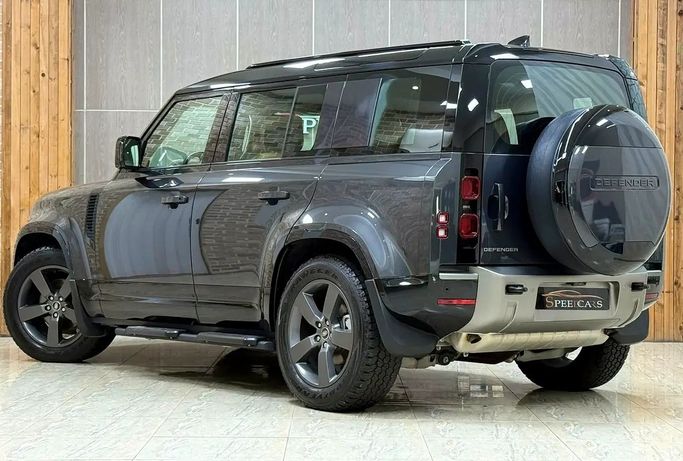 Used Land Rover Defender 110 II (L663), 2.0 l, 2025 in UAE, Sharjah by Speedcars, Grey color. GCC Specs | AUTO.AE | Listing #295638 — photo 4 of 17
