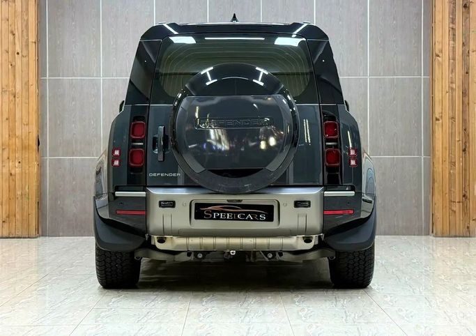 Used Land Rover Defender 110 II (L663), 2.0 l, 2025 in UAE, Sharjah by Speedcars, Grey color. GCC Specs | AUTO.AE | Listing #295638 — photo 5 of 17