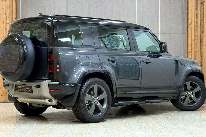 Used Land Rover Defender 110 II (L663), 2.0 l, 2025 in UAE, Sharjah by Speedcars, Grey color. GCC Specs | AUTO.AE | Listing #295638 — photo 6 of 17