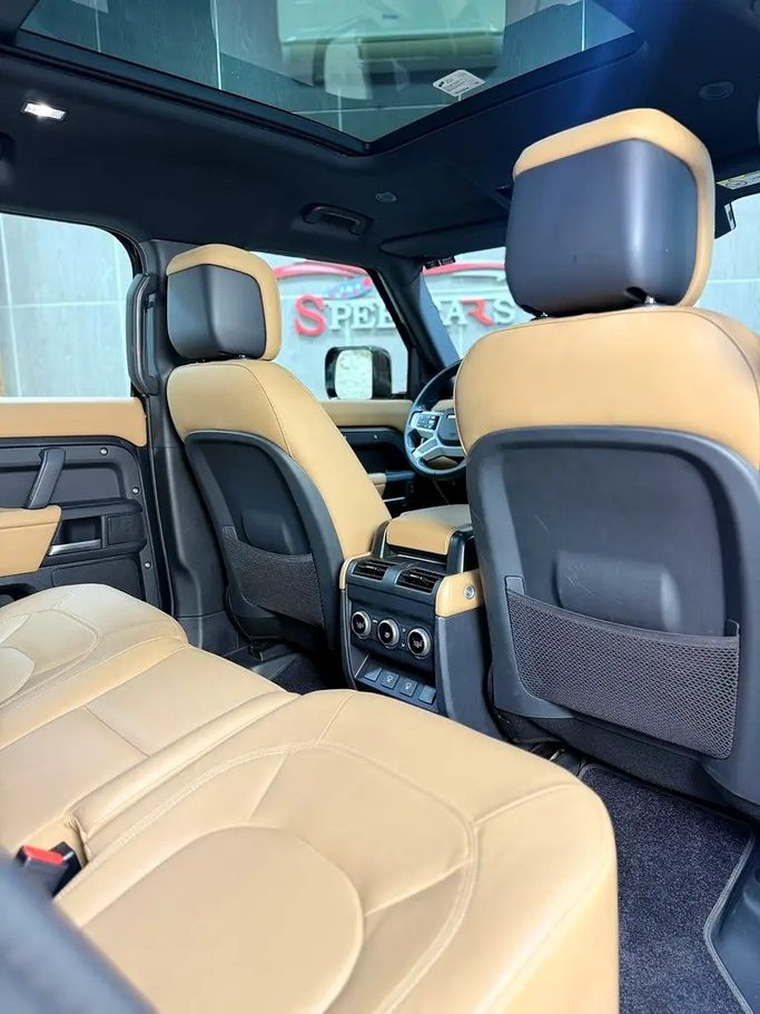 Used Land Rover Defender 110 II (L663), 2.0 l, 2025 in UAE, Sharjah by Speedcars, Grey color. GCC Specs | AUTO.AE | Listing #295638 — photo 13 of 17