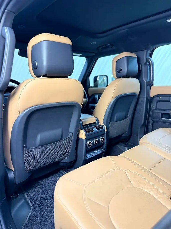Used Land Rover Defender 110 II (L663), 2.0 l, 2025 in UAE, Sharjah by Speedcars, Grey color. GCC Specs | AUTO.AE | Listing #295638 — photo 10 of 17