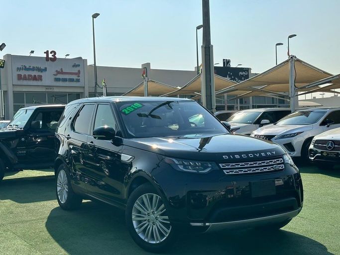 Used Land Rover Discovery P360 V, 3.0 l, 2019 in Sharjah by Badar Used Cars, Black color.  | AUTO.AE