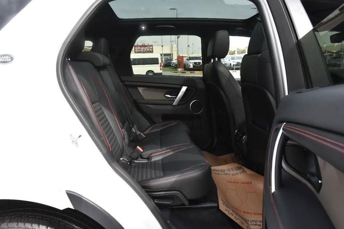 Used Land Rover Discovery Sport I Facelift, 2.0 l, 2020 in Sharjah by Alfaris Used Cars, White color. Other | AUTO.AE