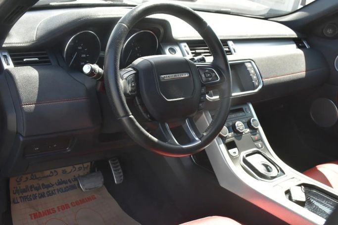 Подержанный Land Rover Range Rover Evoque P240 I Рестайлинг, 2.0 л, 2016 в Шардже от Alfaris Used Cars Белый цвет. Other | AUTO.AE