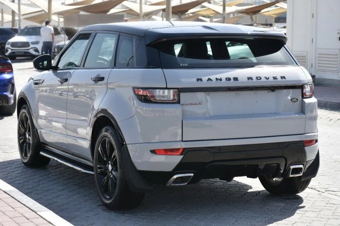Подержанный Land Rover Range Rover Evoque P240 I Рестайлинг, 2.0 л, 2016 в Шардже от Alfaris Used Cars Белый цвет. Other | AUTO.AE