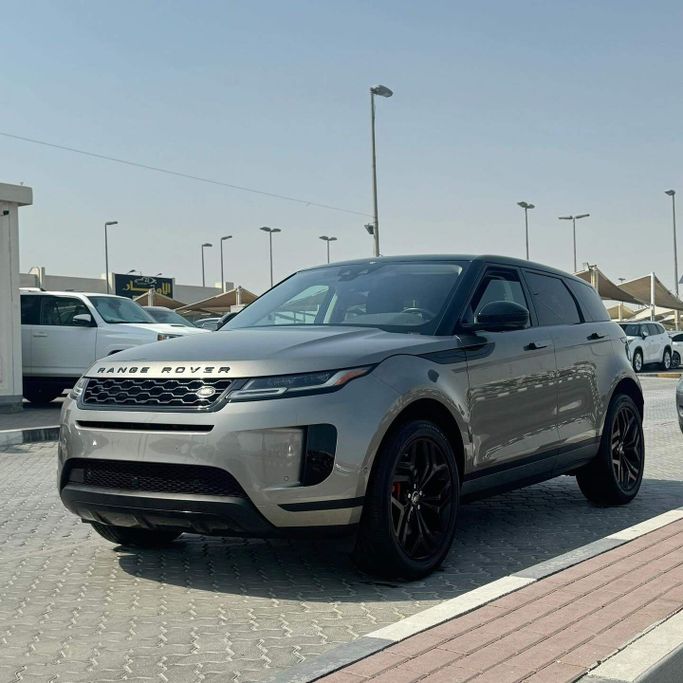 Подержанный Land Rover Range Rover Evoque P250 II, 2.0 л, 2020 в Шардже от Alfaris Used Cars Серый цвет. Other | AUTO.AE