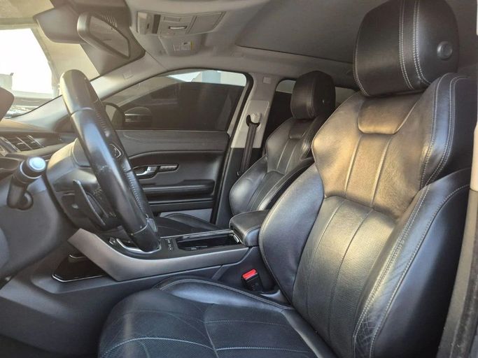 Подержанный Land Rover Range Rover Evoque P300 II, 2.0 л, 2019 в Шардже от Al Sada used cars Черный цвет. Американская | AUTO.AE