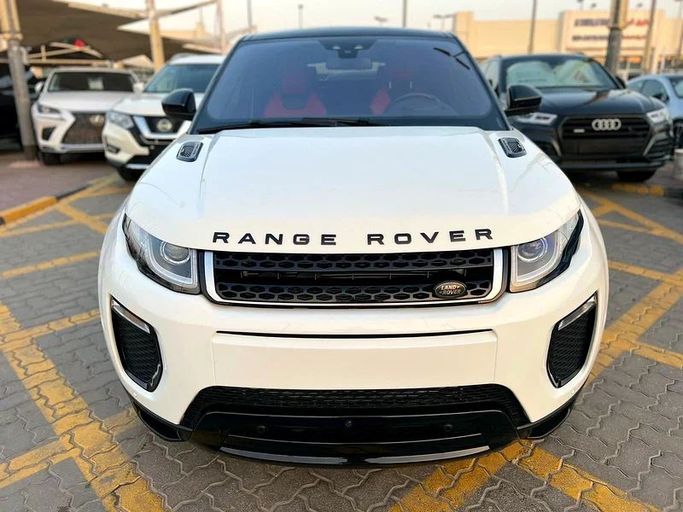 Подержанный Land Rover Range Rover Evoque P240 I Рестайлинг, 2.0 л, 2016 в Шардже от Karkuk Used Cars Белый цвет. Канадская | AUTO.AE