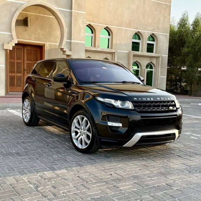 Подержанный Land Rover Range Rover Evoque P240 I, 2.0 л, 2015 в Шардже от Sarmad Cars Черный цвет. Other | AUTO.AE