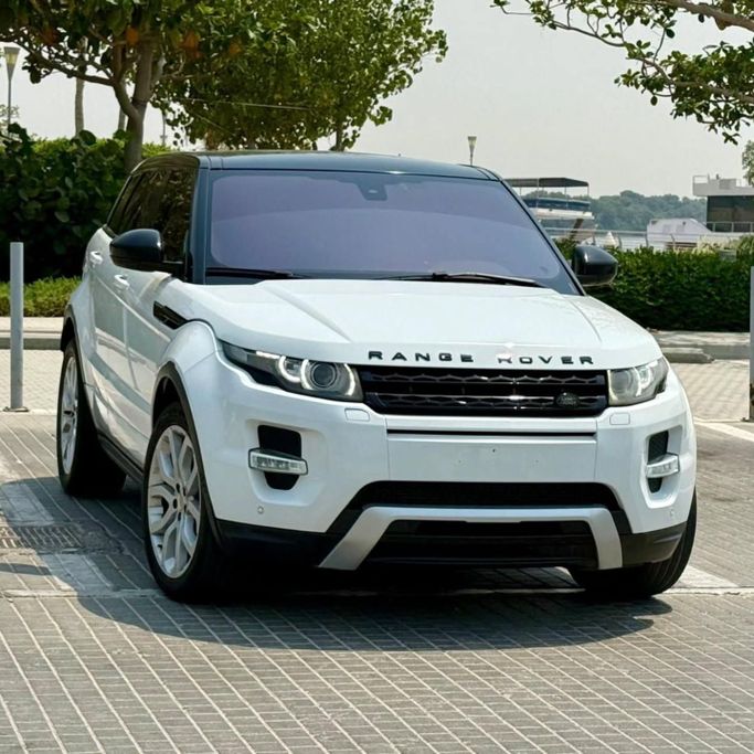 Подержанный Land Rover Range Rover Evoque P285 I, 2.0 л, 2015 в Шардже от Sarmad Cars Белый цвет. Other | AUTO.AE