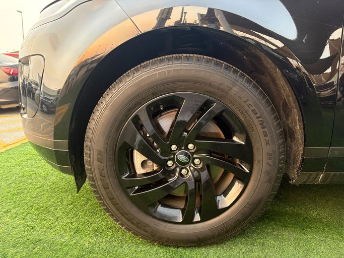 مستعملة Land Rover Range Rover Evoque P160 فيس ليفت الثاني، 1.5 لتر، 2023 في الإمارات، الشارقة من Lamer Motors، اللون أسود. المواصفات الأمريكية | AUTO.AE | إعلان #296080 — صورة 11 من 16