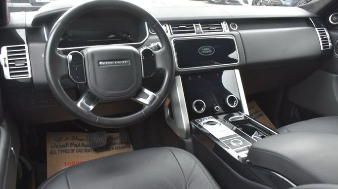 Подержанный Land Rover Range Rover D260 IV Рестайлинг, 3.0 л, 2019 в Шардже от Alfaris Used Cars Черный цвет.  | AUTO.AE