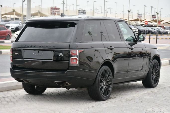 Подержанный Land Rover Range Rover D260 IV Рестайлинг, 3.0 л, 2019 в Шардже от Alfaris Used Cars Черный цвет.  | AUTO.AE