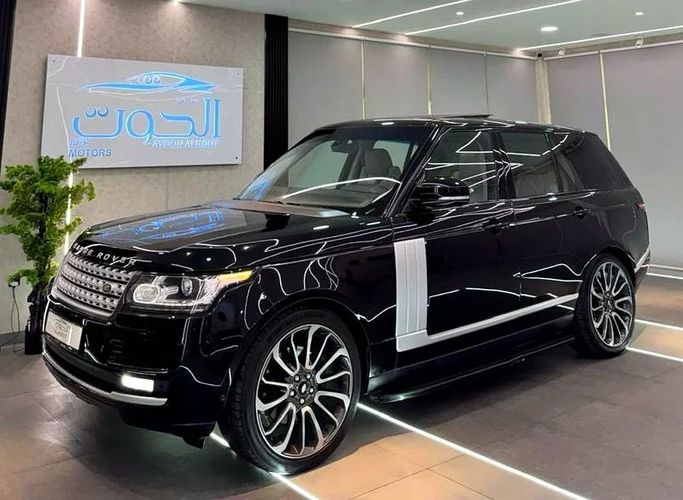 Подержанный Land Rover Range Rover P510 IV, 5.0 л, 2016 в Шардже от Ayoon Alhoot Motors Черный цвет. GCC | AUTO.AE