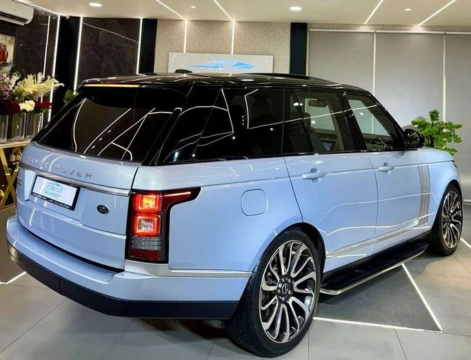 Подержанный Land Rover Range Rover P550 IV, 5.0 л, 2016 в Шардже от Ayoon Alhoot Motors Синий цвет. GCC | AUTO.AE