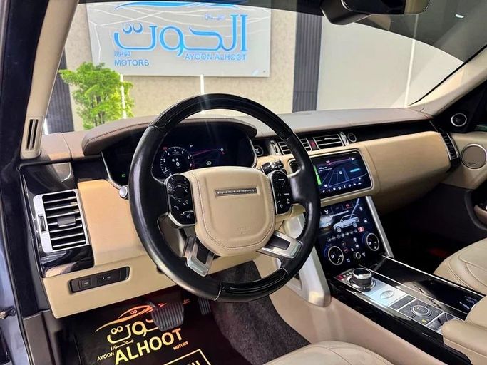 Подержанный Land Rover Range Rover Long IV Рестайлинг, 3.0 л, 2019 в Шардже от Ayoon Alhoot Motors Синий цвет. GCC | AUTO.AE