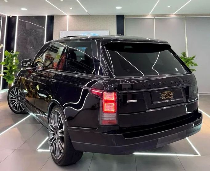 Used Land Rover Range Rover P510 IV, 5.0 l, 2016 in Sharjah by Ayoon Alhoot Motors, Black color. GCC Specs | AUTO.AE