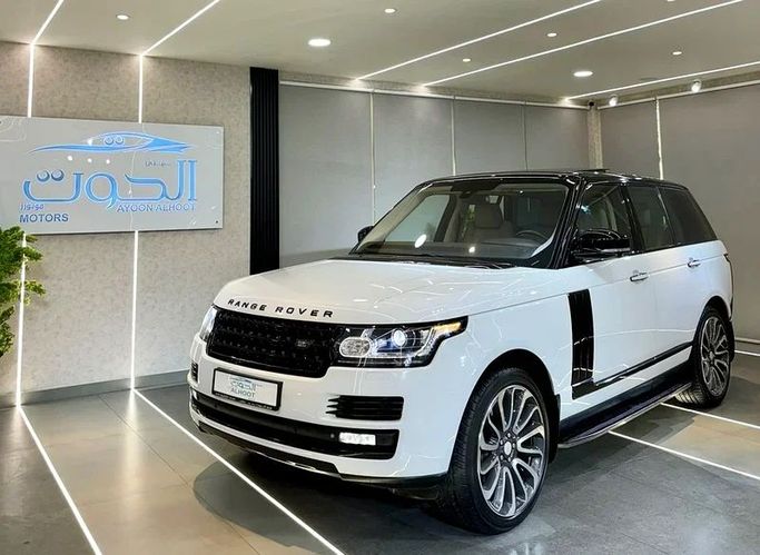 Подержанный Land Rover Range Rover P550 IV, 5.0 л, 2015 в Шардже от Ayoon Alhoot Motors Белый цвет. GCC | AUTO.AE