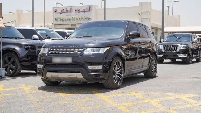 Подержанный Land Rover Range Rover P340 IV, 3.0 л, 2016 в Шардже от Alnujoom Al Malakiah Used Cars Черный цвет. Американская | AUTO.AE